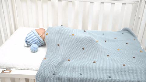 Wohldecke® - Handmade crochet ball blanket with pompoms