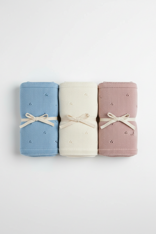 babydecke-merinowolle-fuer-maedchen-rosa-beige-blau-