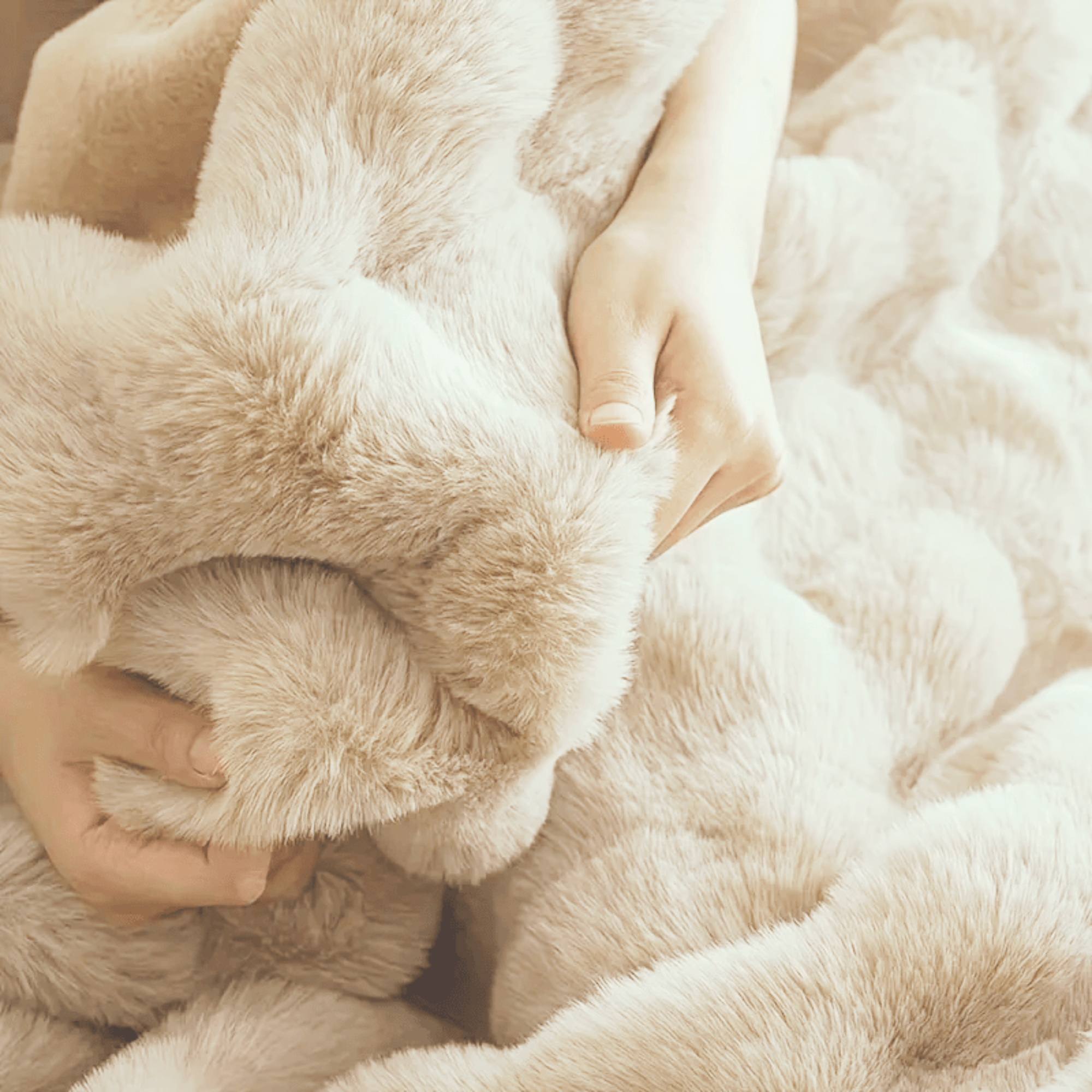 kuscheldecke-weiss-plueschdecke-waschen