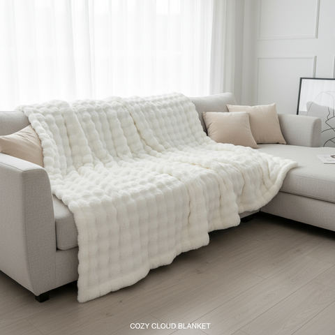 plüschdecke-weiss-bubble-kuscheldecke-sofa